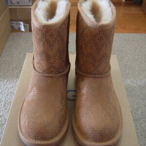New w/Box UGG Kids (Girls) Icelandic Foil Boots sz 3 (also fits women sz 4 or 5)